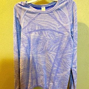 Girls Lululemon top